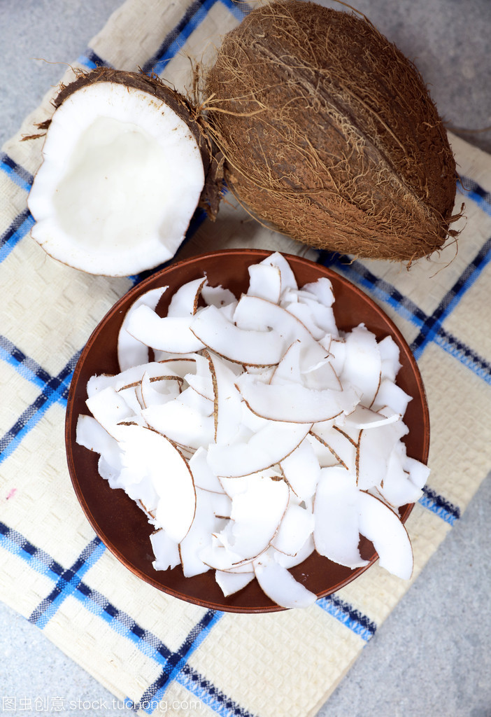 異國情調(diào)的健康零食 新鮮椰子中厚板芯片的魅力